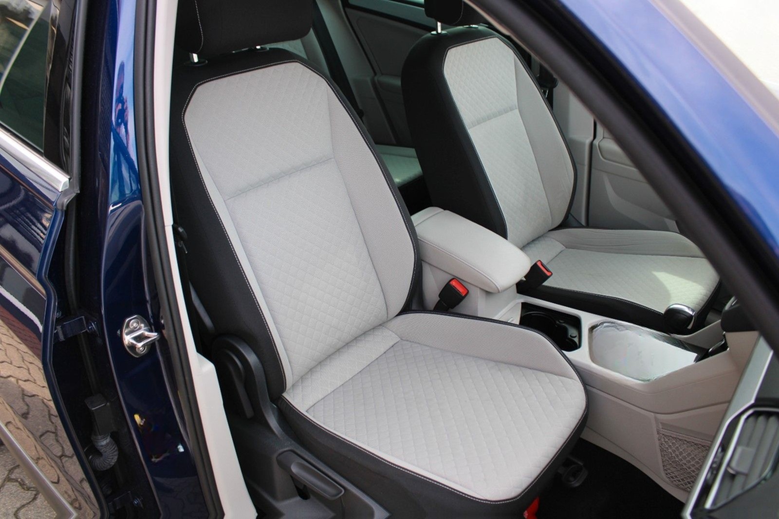 Volkswagen Tiguan Comfortline  4Motion Autom. LED Nav AHK foto 21
