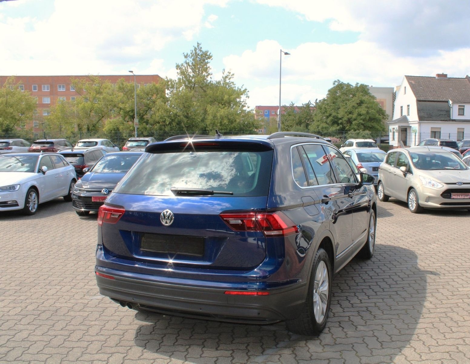 Volkswagen Tiguan Comfortline  4Motion Autom. LED Nav AHK foto 6