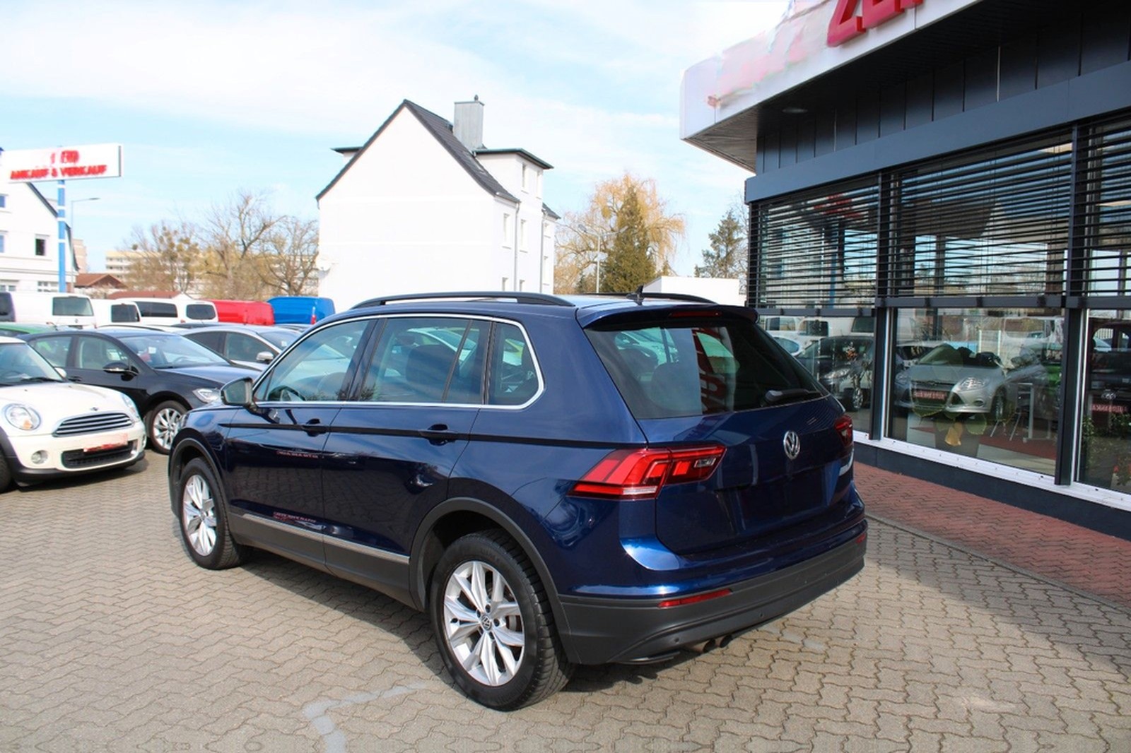 Volkswagen Tiguan Comfortline  4Motion Autom. LED Nav AHK foto 8
