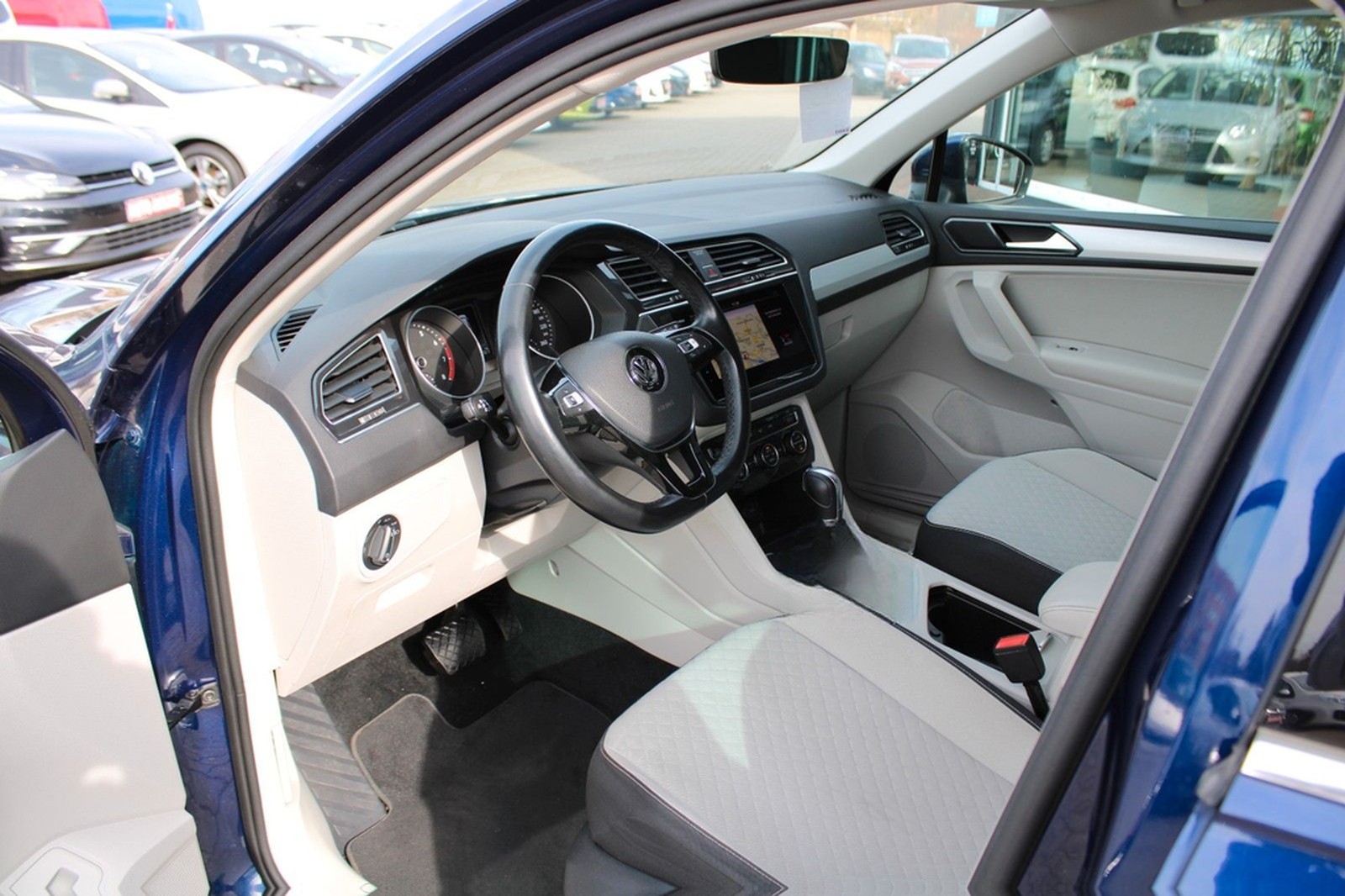 Volkswagen Tiguan Comfortline  4Motion Autom. LED Nav AHK foto 9