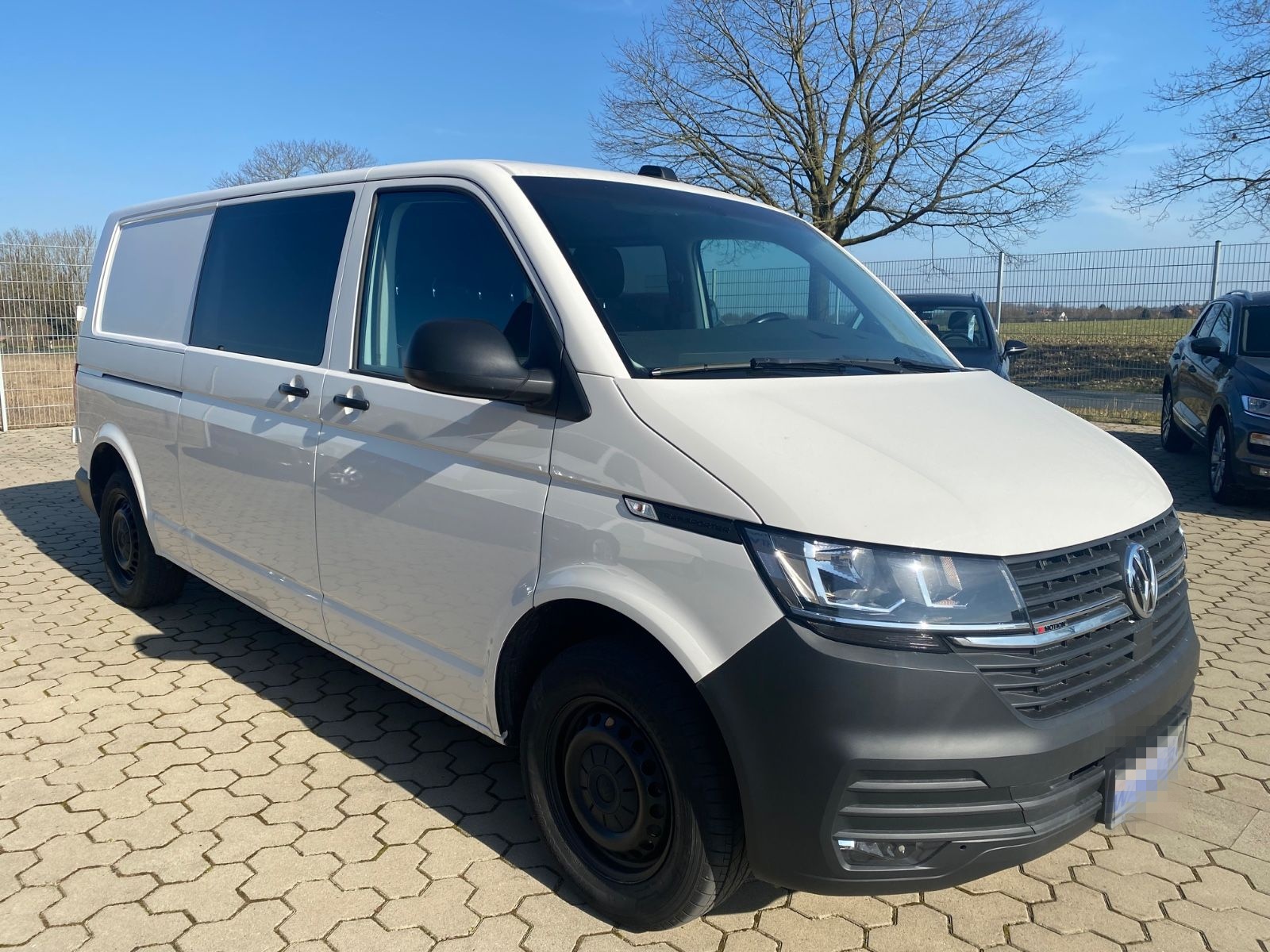 Volkswagen T6.1 Transporter Kombi Kombi lang 4MOTION, AHK, foto 2