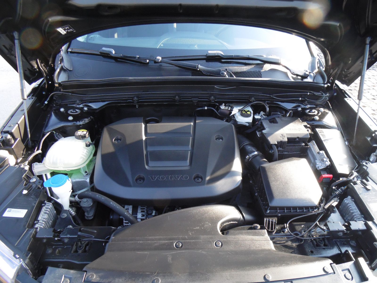 Volvo XC 40 XC40 Momentum Pro 2WD/Navi/Kamera/LED foto 20