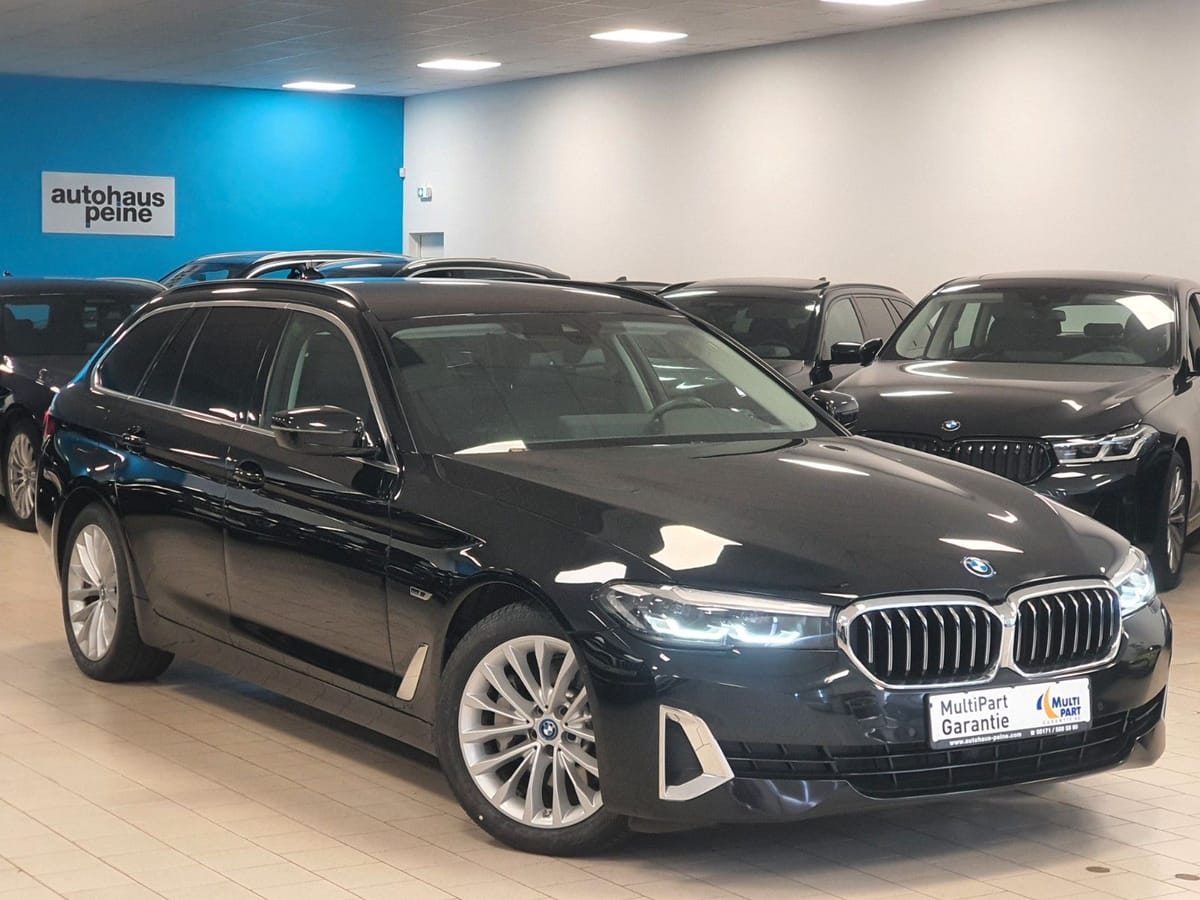 BMW 530e LuxuryLine SportBoost ParkAs KomfBelüftSitz