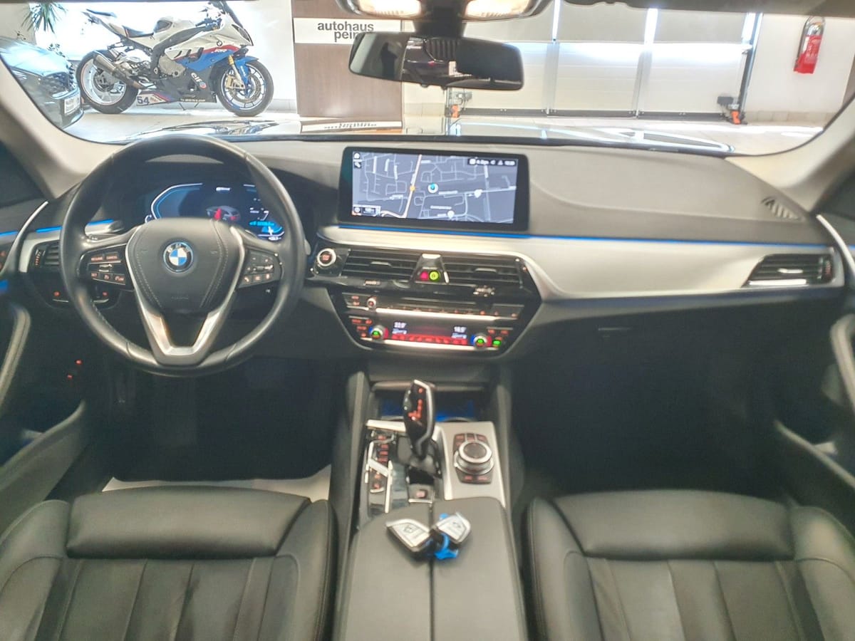 BMW 530e LuxuryLine SportBoost ParkAs KomfBelüftSitz foto 3