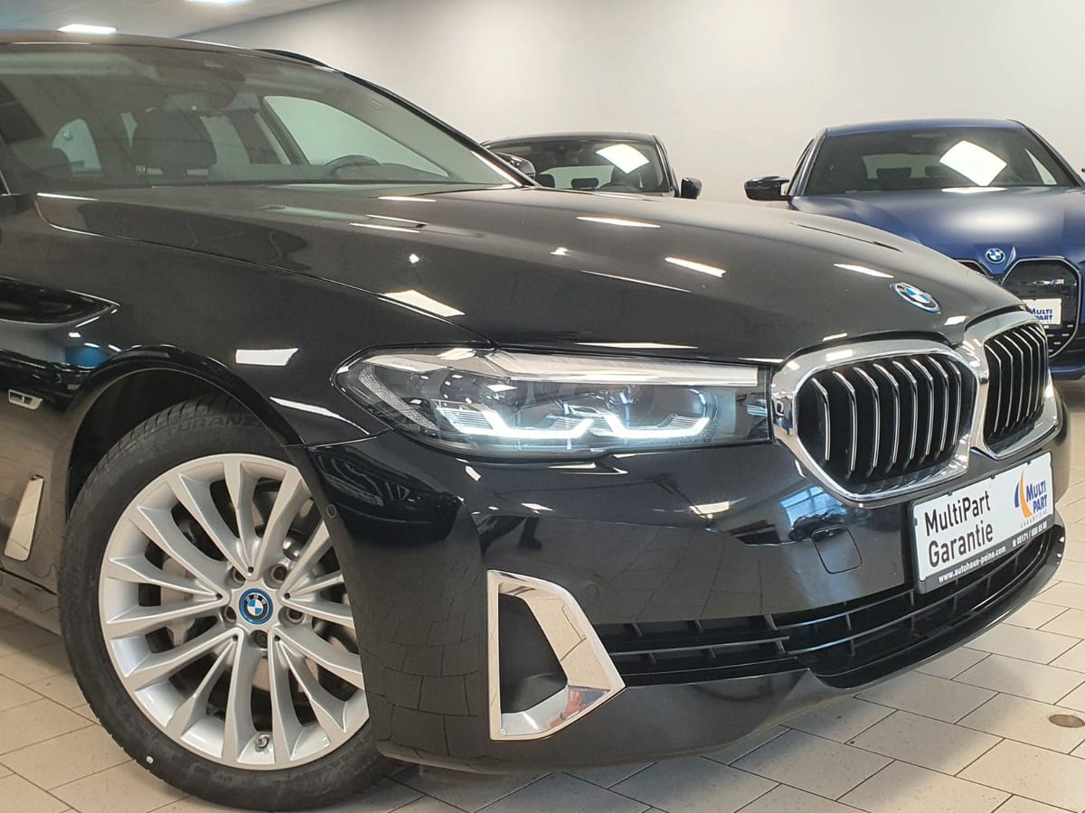 BMW 530e LuxuryLine SportBoost ParkAs KomfBelüftSitz foto 4