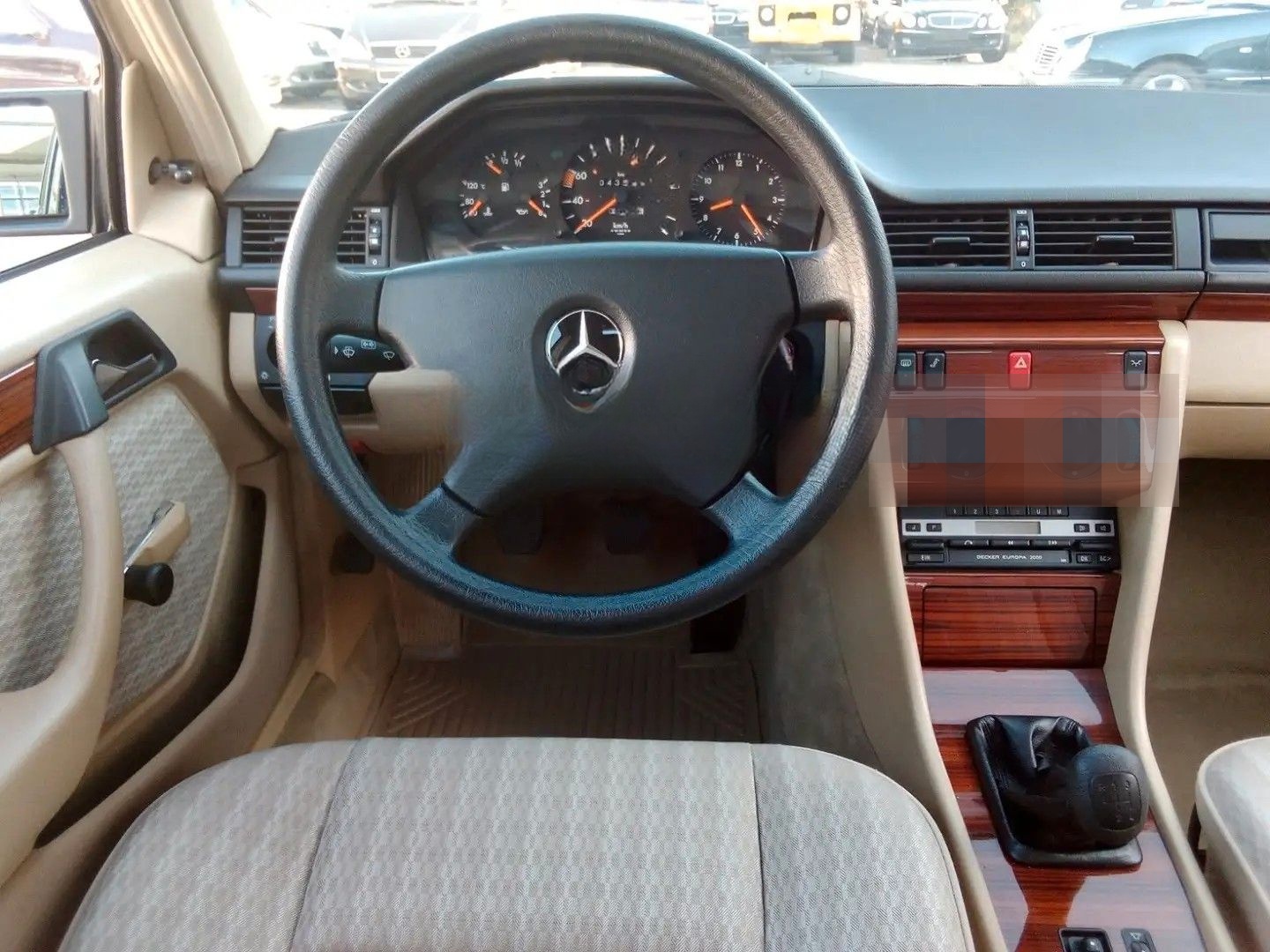 Mercedes-Benz 200 diesel foto 8