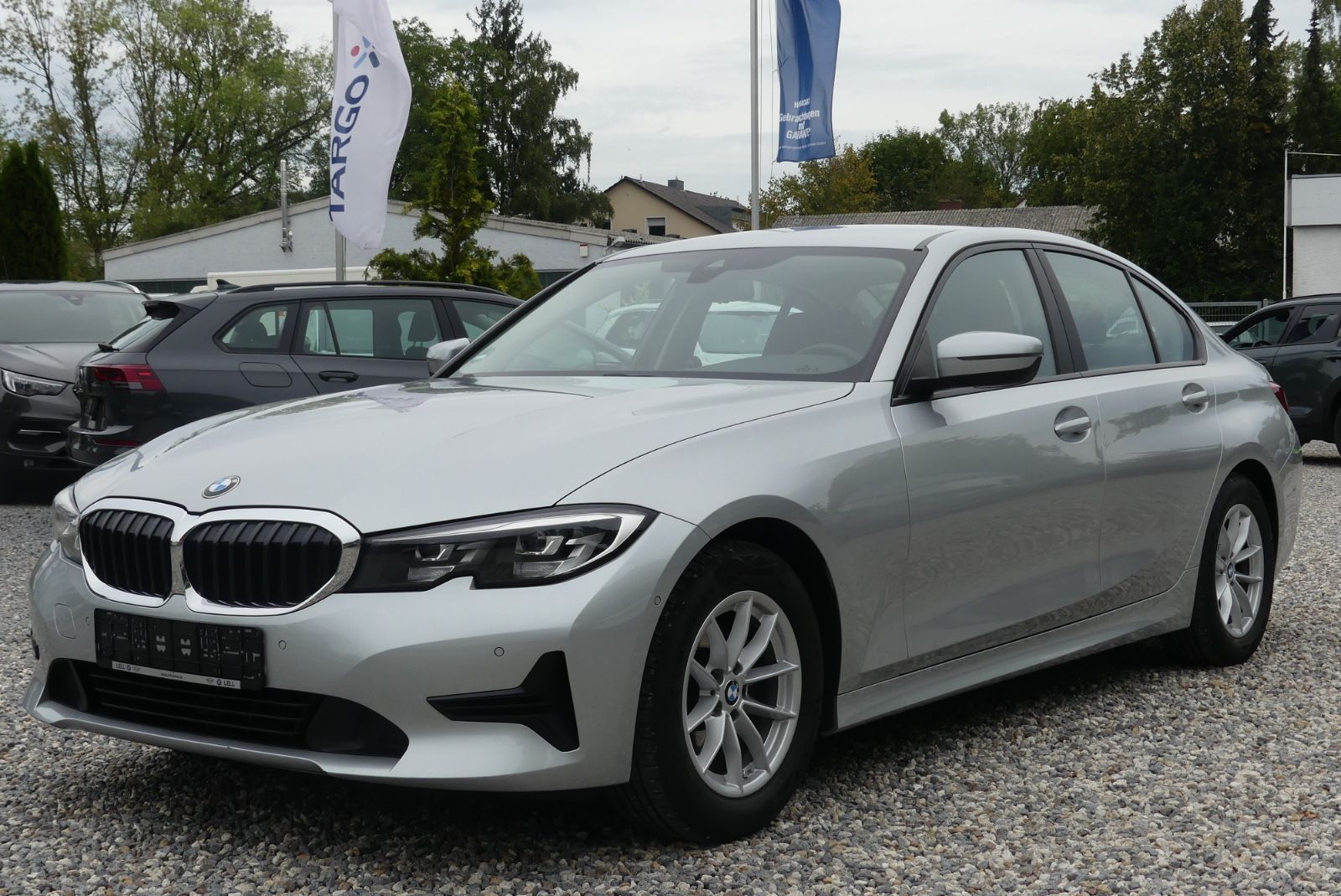 BMW 320 d Advantage LED NAVI SHZ SR foto 1
