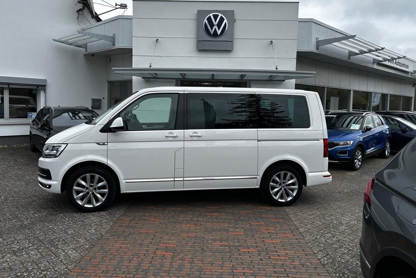 Volkswagen T6 Multivan 2.0 TDI Highline DSG foto 2