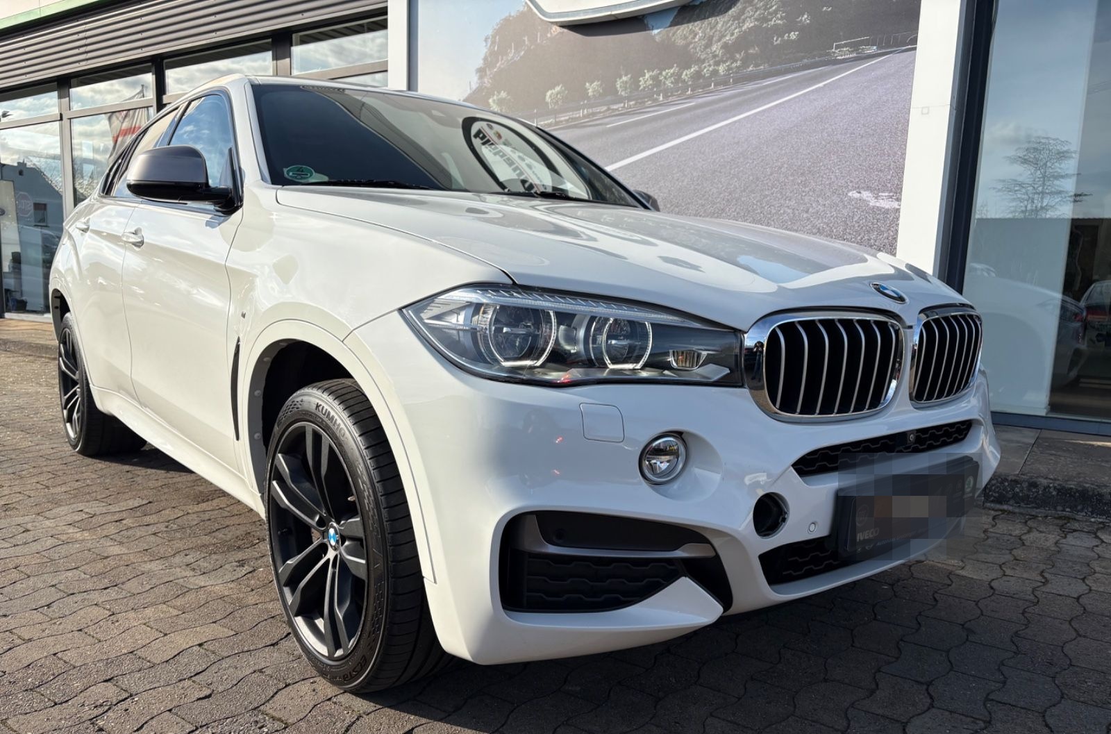 BMW X6 M50 d AHK HUD H&KRFK 360° AT Motor uvm. foto 2