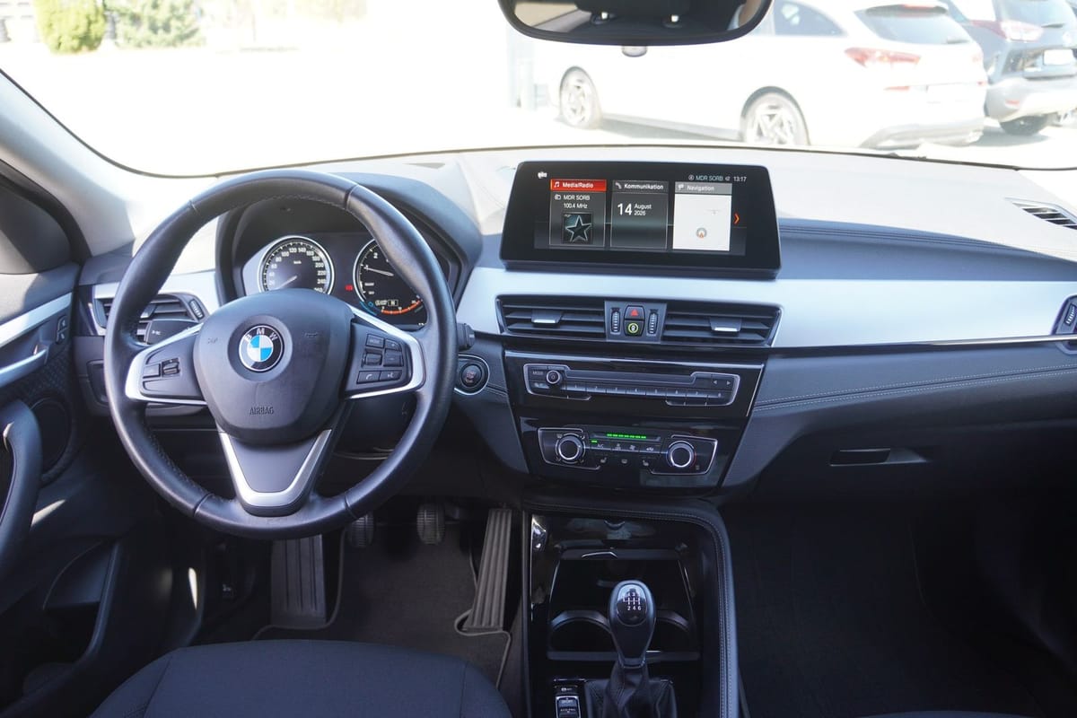 BMW X2 sDrive 18 i LED Navi Head-Up Sitzheizung AHK foto 14