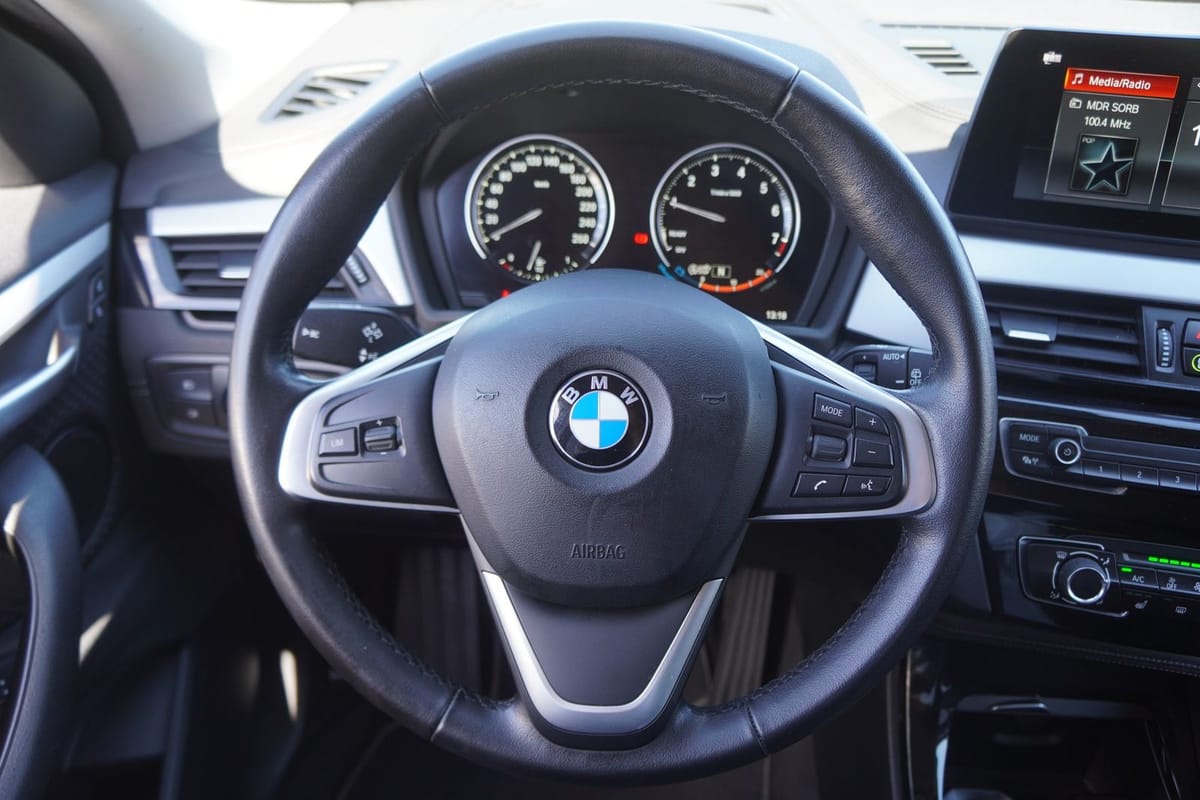 BMW X2 sDrive 18 i LED Navi Head-Up Sitzheizung AHK foto 15