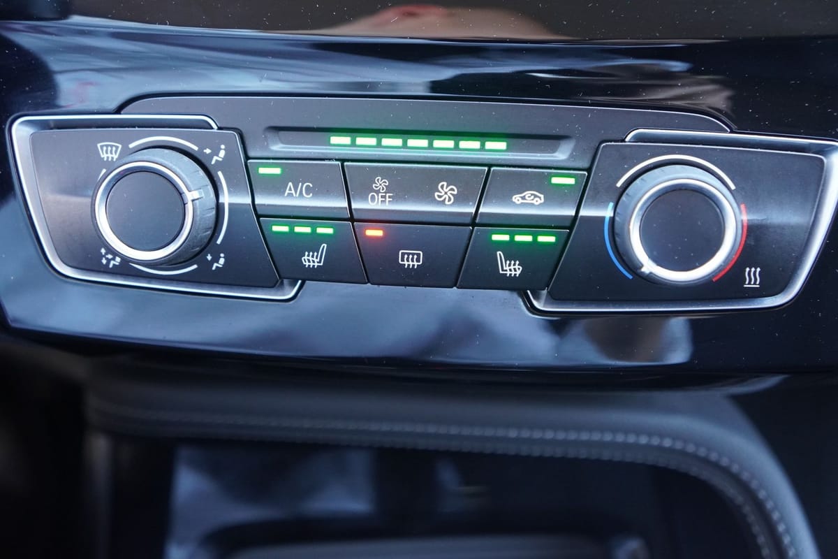 BMW X2 sDrive 18 i LED Navi Head-Up Sitzheizung AHK foto 24