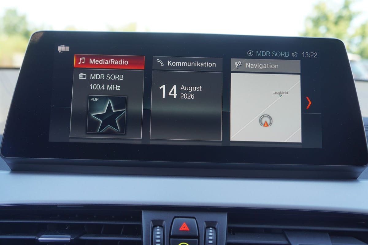 BMW X2 sDrive 18 i LED Navi Head-Up Sitzheizung AHK foto 25
