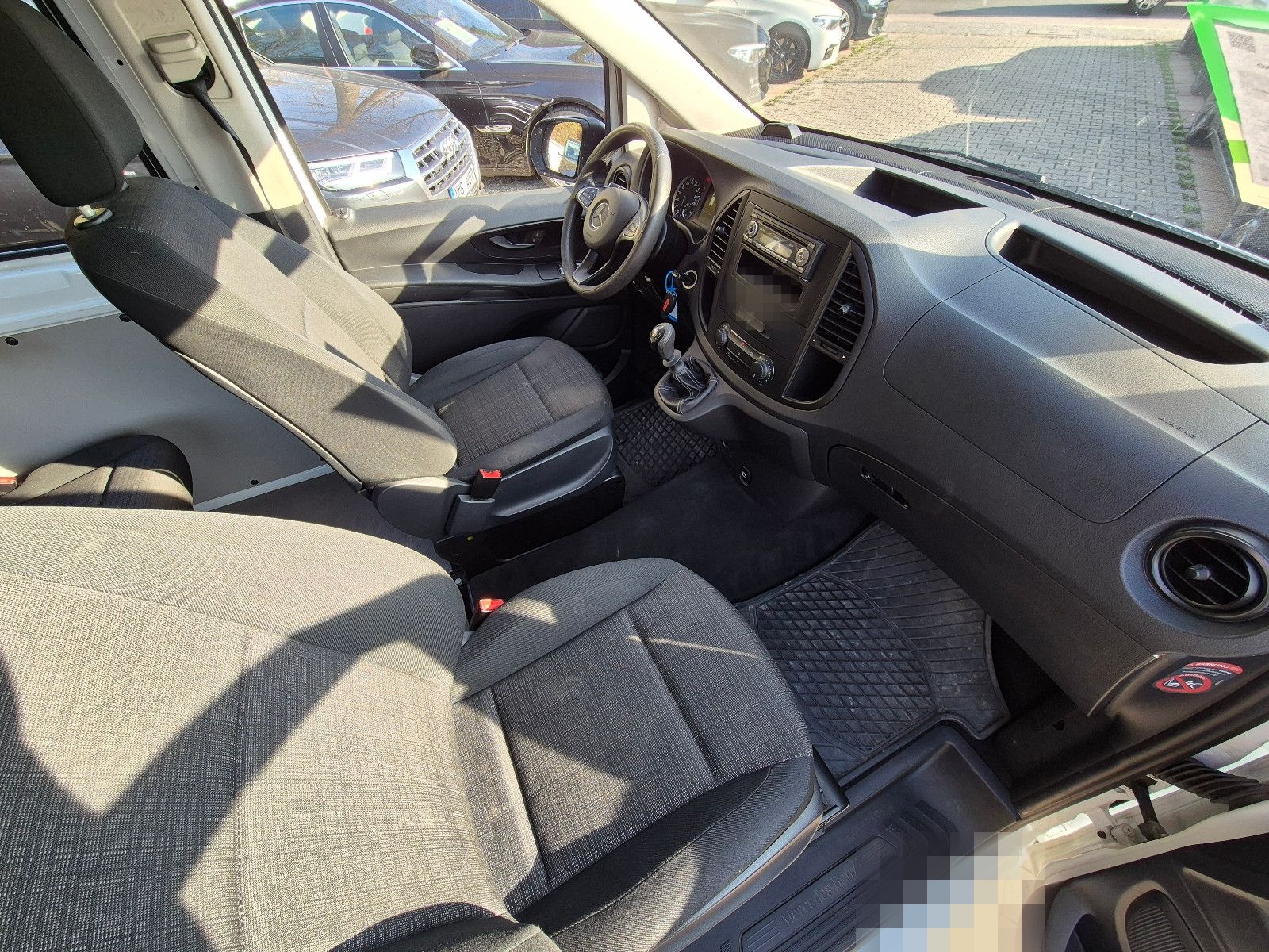 Mercedes-Benz Vito Tourer 111CDI FWD kompakt 8Sitzer PDC Euro6 foto 11