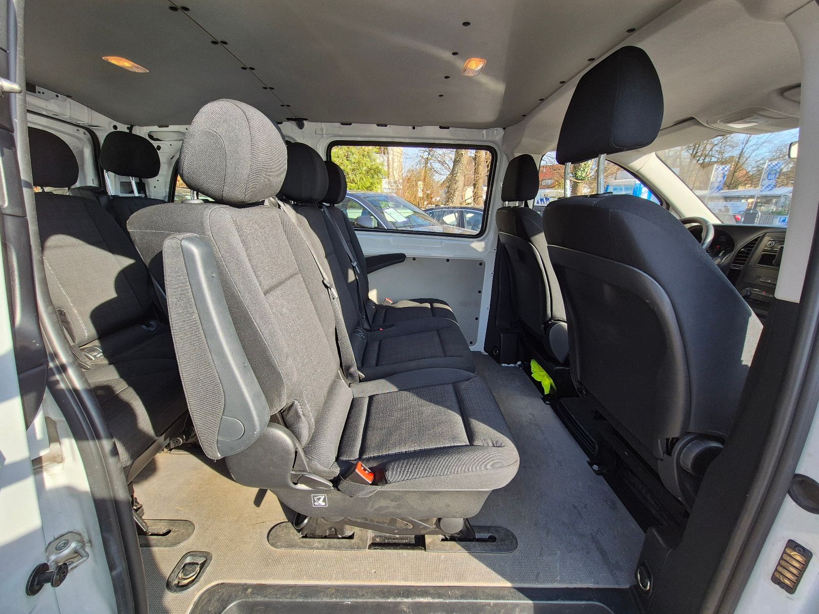 Mercedes-Benz Vito Tourer 111CDI FWD kompakt 8Sitzer PDC Euro6 foto 12