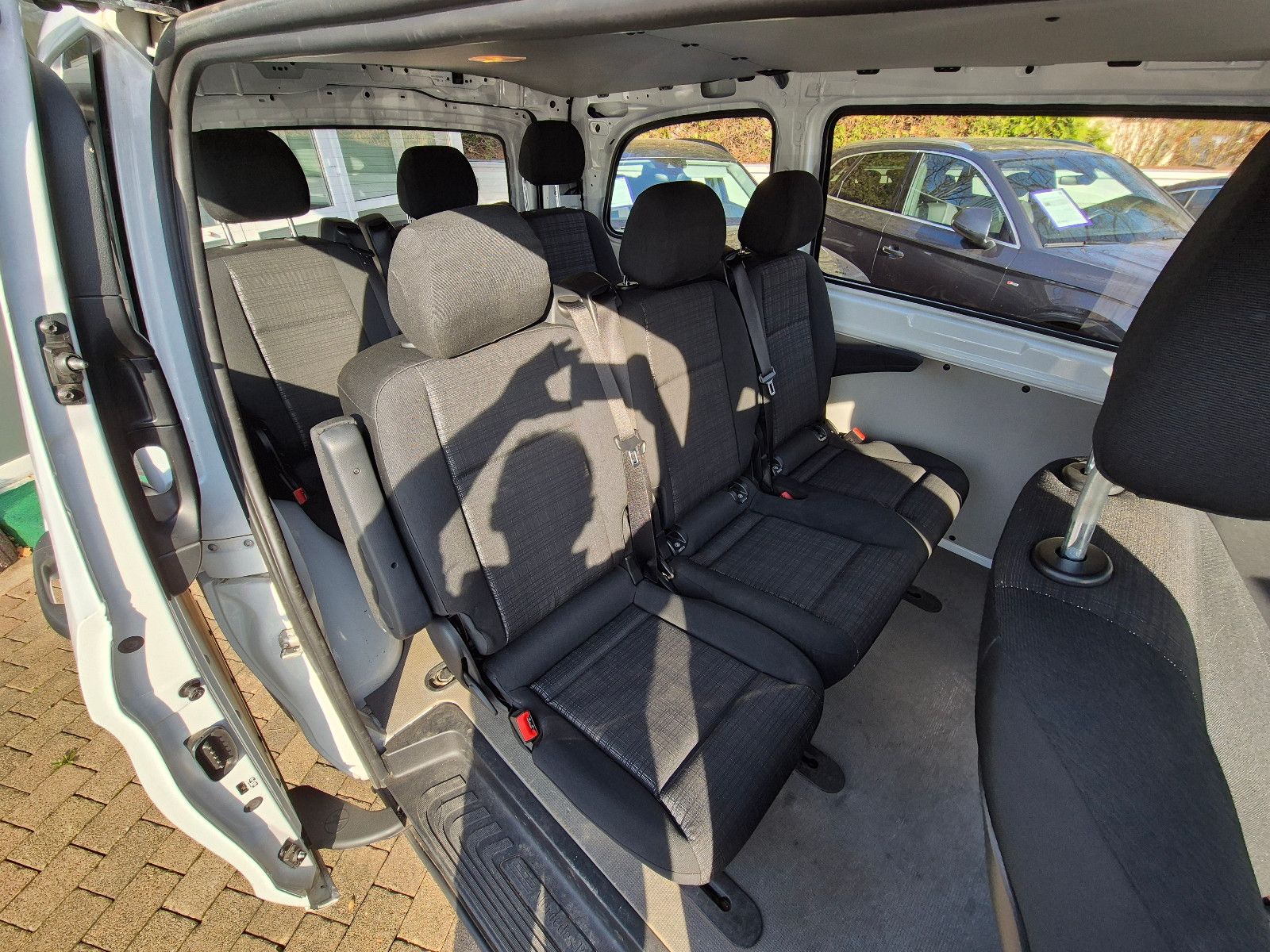 Mercedes-Benz Vito Tourer 111CDI FWD kompakt 8Sitzer PDC Euro6 foto 13
