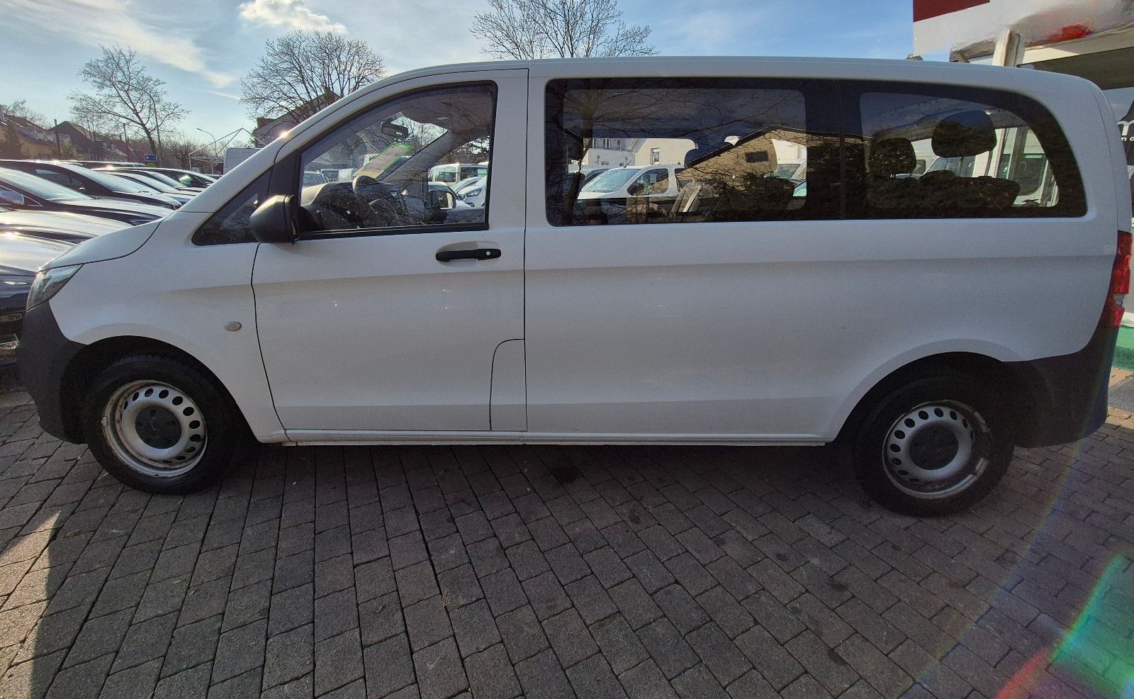 Mercedes-Benz Vito Tourer 111CDI FWD kompakt 8Sitzer PDC Euro6 foto 8