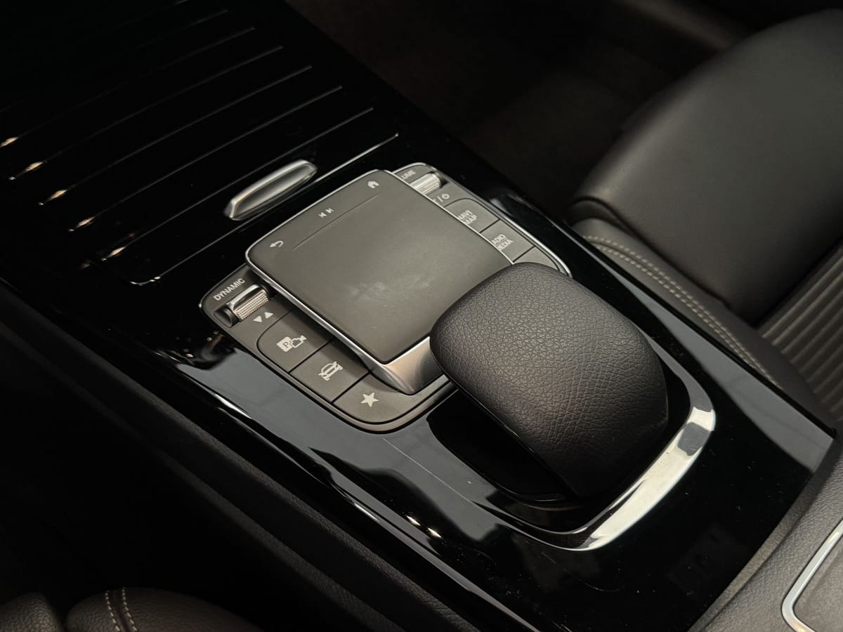 Mercedes-Benz CLA 250 Shooting Brake EQ Business LED Multibeam foto 14