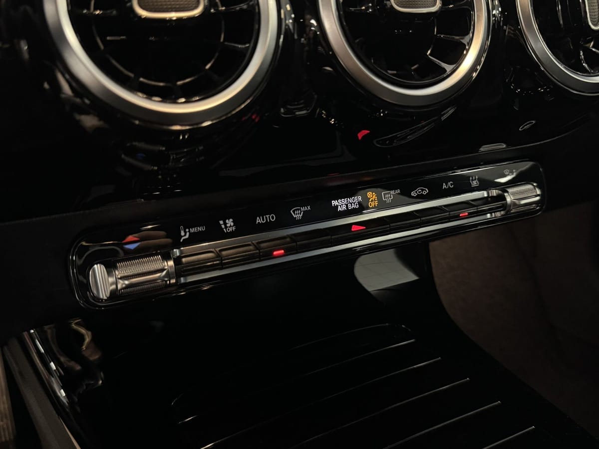 Mercedes-Benz CLA 250 Shooting Brake EQ Business LED Multibeam foto 15