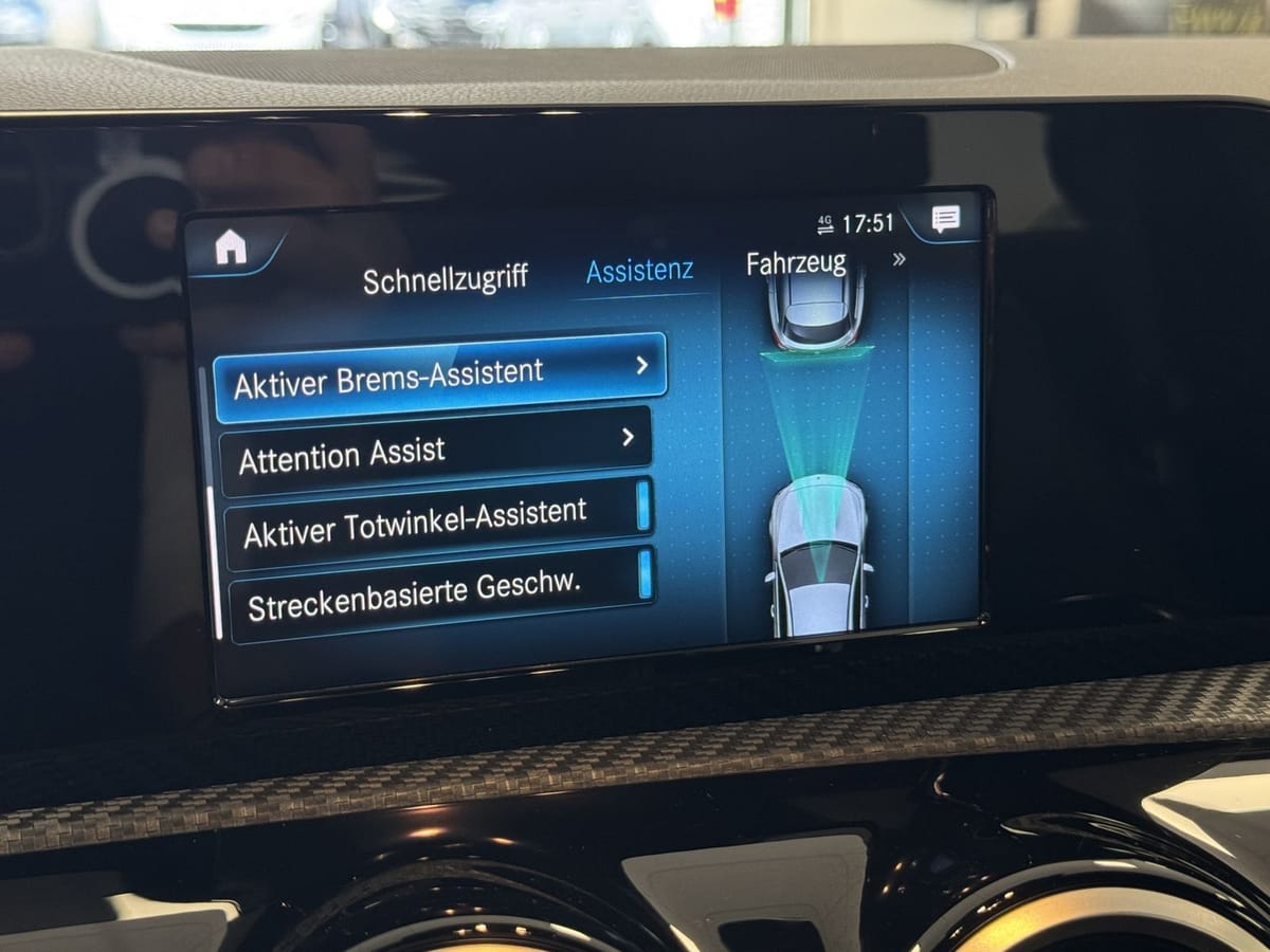 Mercedes-Benz CLA 250 Shooting Brake EQ Business LED Multibeam foto 20