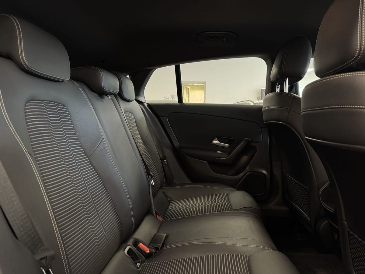 Mercedes-Benz CLA 250 Shooting Brake EQ Business LED Multibeam foto 25