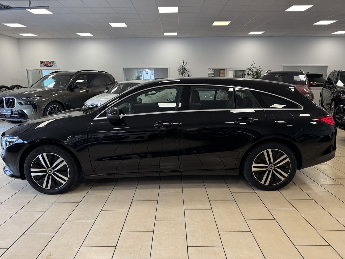 Mercedes-Benz CLA 250 Shooting Brake EQ Business LED Multibeam foto 9