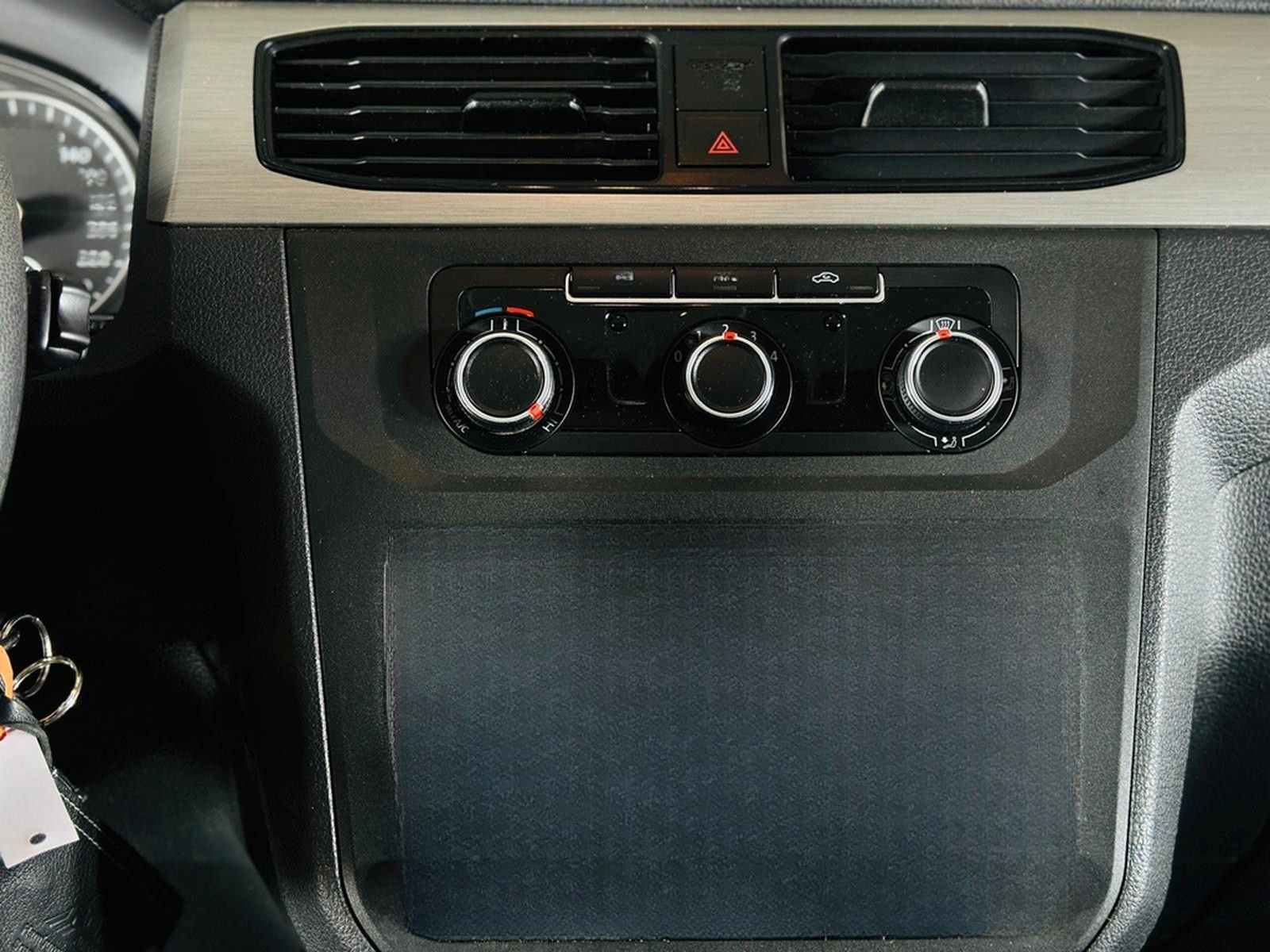 Volkswagen Caddy 4- Behindertengerecht-Rampe foto 16