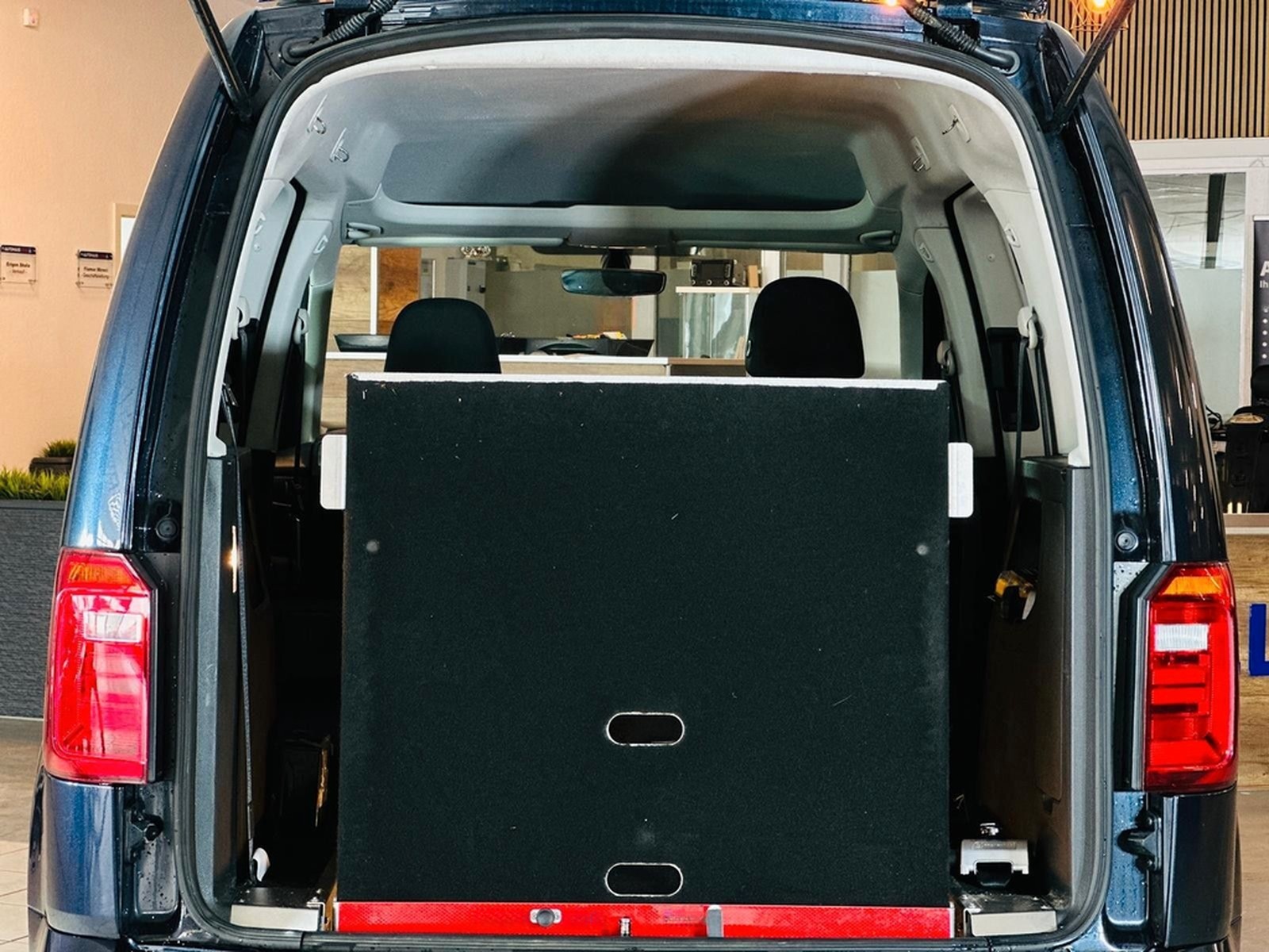 Volkswagen Caddy 4- Behindertengerecht-Rampe foto 7