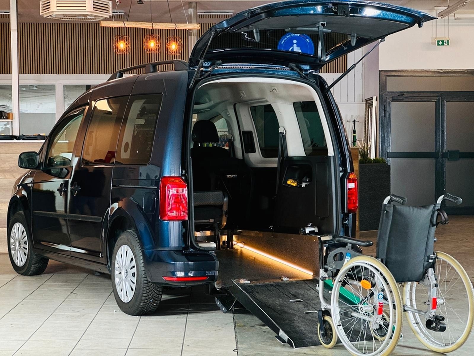 Volkswagen Caddy 4- Behindertengerecht-Rampe foto 10