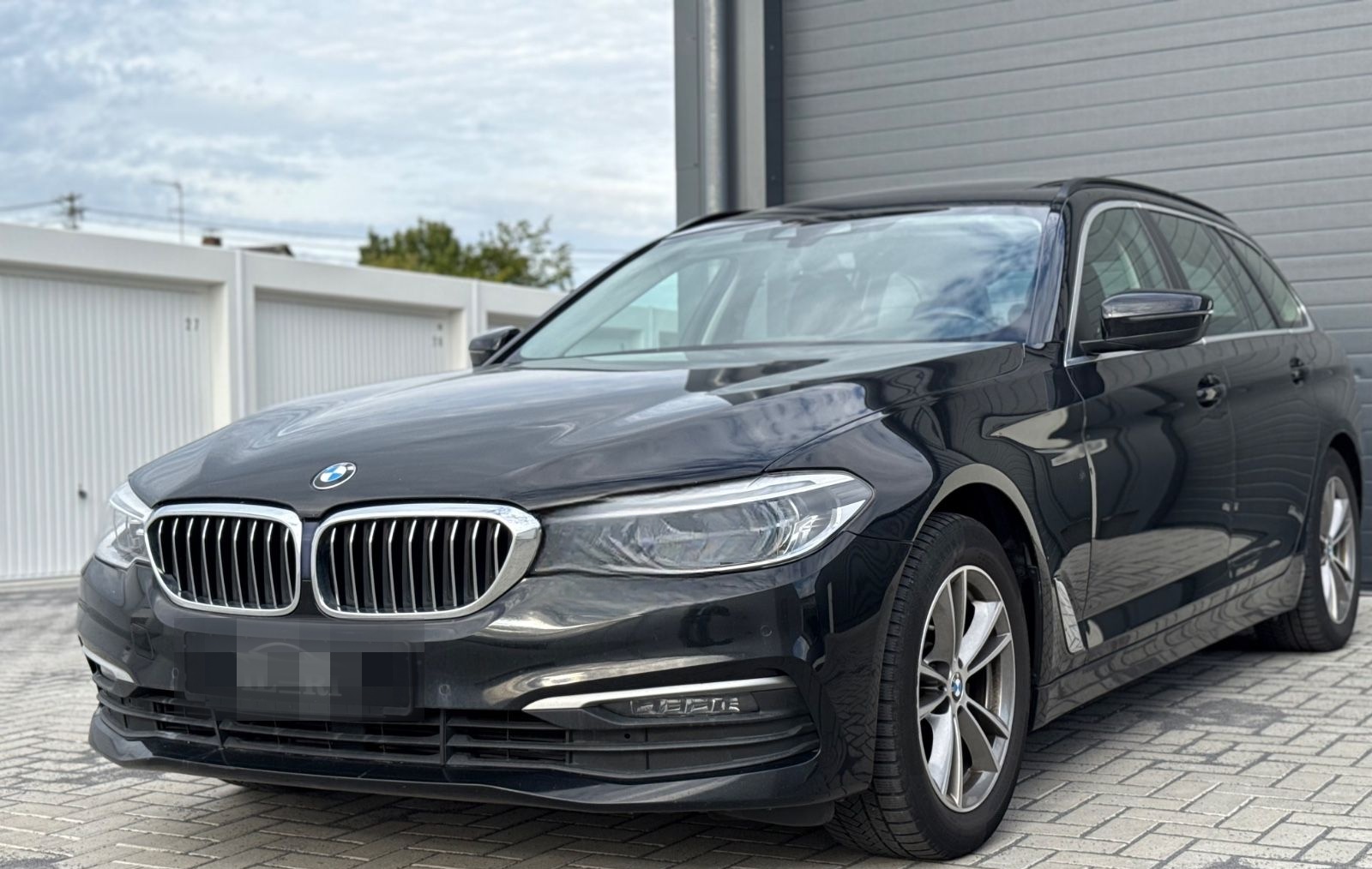 BMW 520 d Touring*PANO-HEAD-UP*LED*KAMERA*AMBIENTE* foto 2