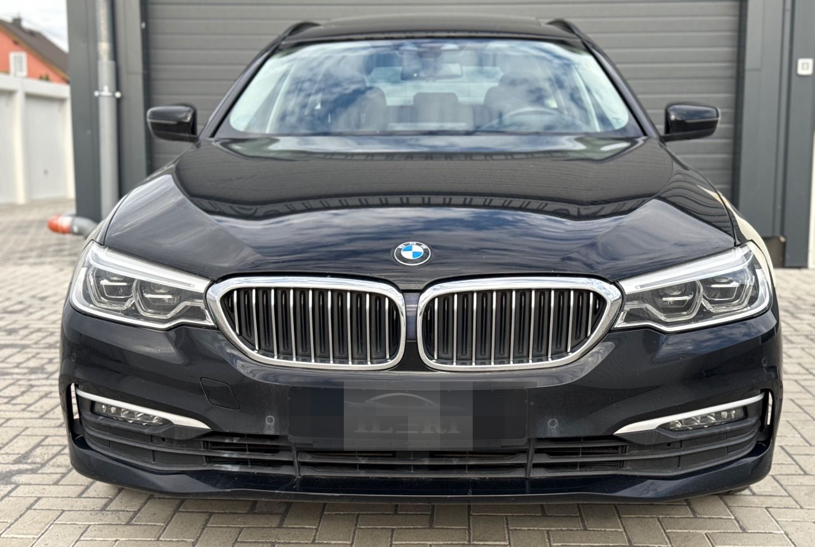 BMW 520 d Touring*PANO-HEAD-UP*LED*KAMERA*AMBIENTE* foto 3