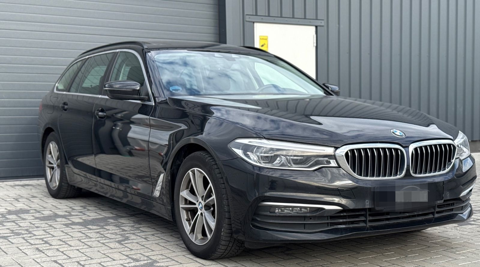 BMW 520 d Touring*PANO-HEAD-UP*LED*KAMERA*AMBIENTE* foto 4