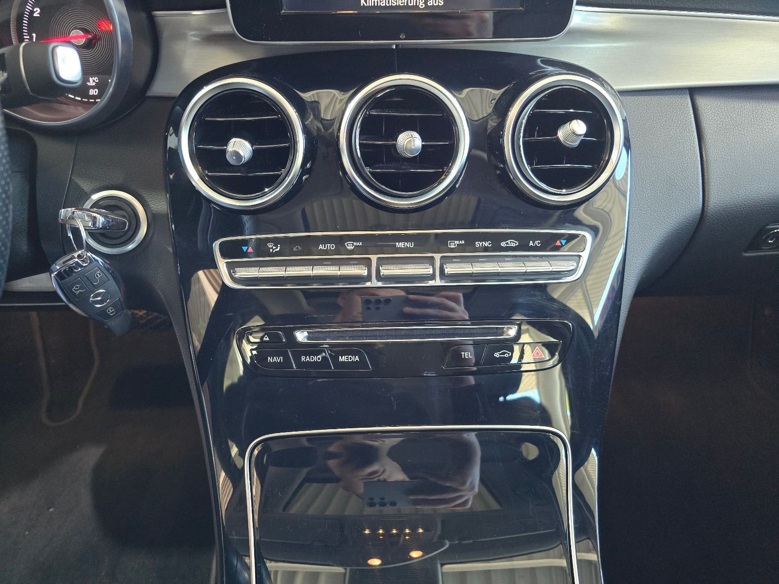 Mercedes-Benz C 200 Lim. CGI+AHK+NAVI+LED+TEILLEDER foto 12