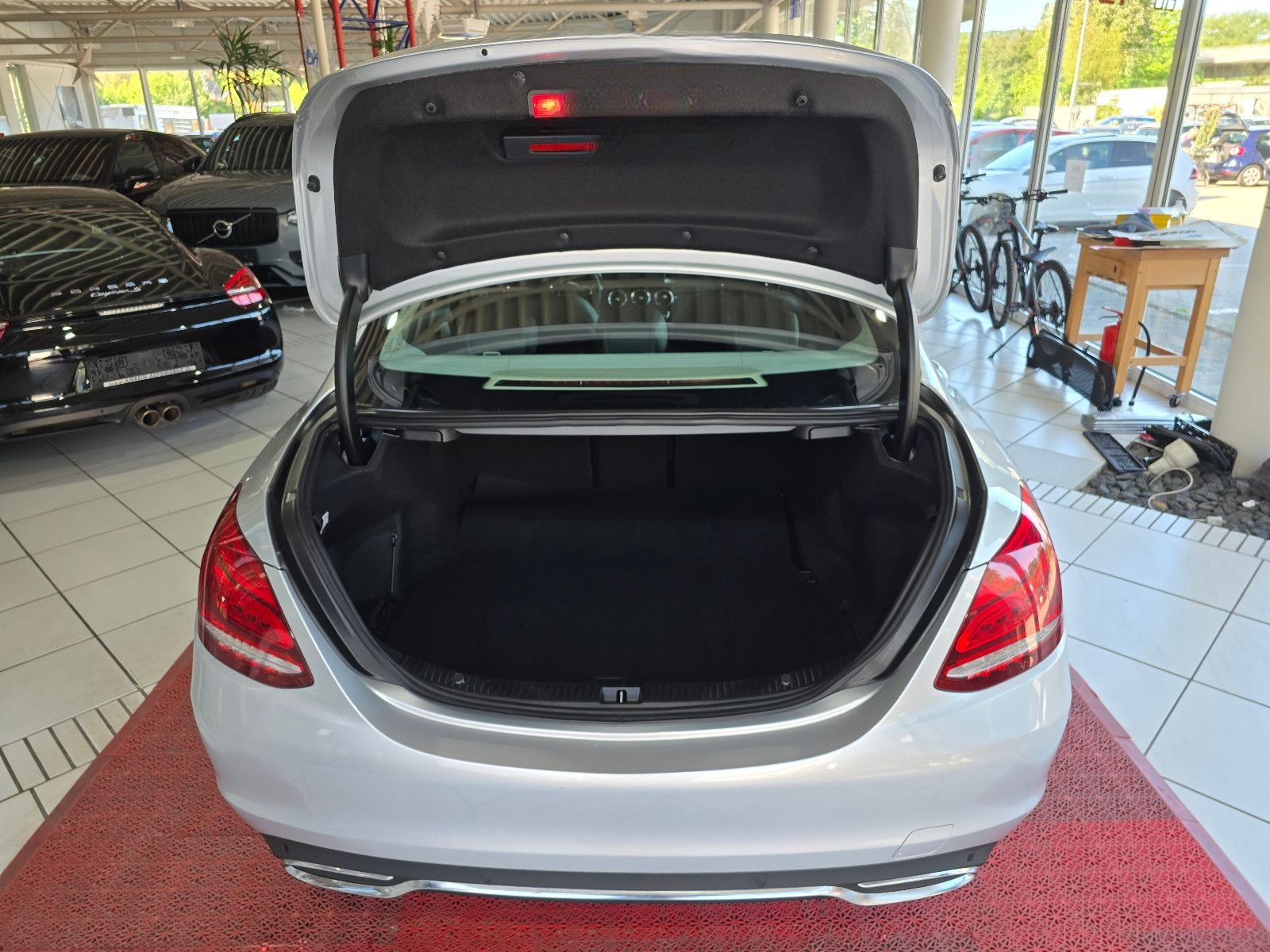 Mercedes-Benz C 200 Lim. CGI+AHK+NAVI+LED+TEILLEDER foto 19