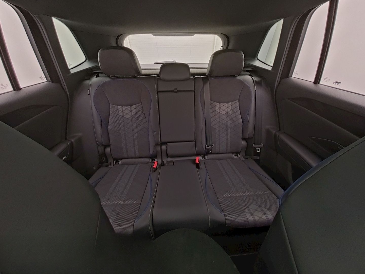 Volkswagen Tiguan 2.0 TDI DSG 4Mo. R-Line BLACK-STYLE AHK H foto 17