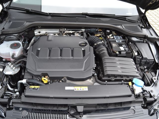 Volkswagen Golf VIII 2.0 TDI Life LED/NAVI+VZE/BUSINESS-PRE foto 14