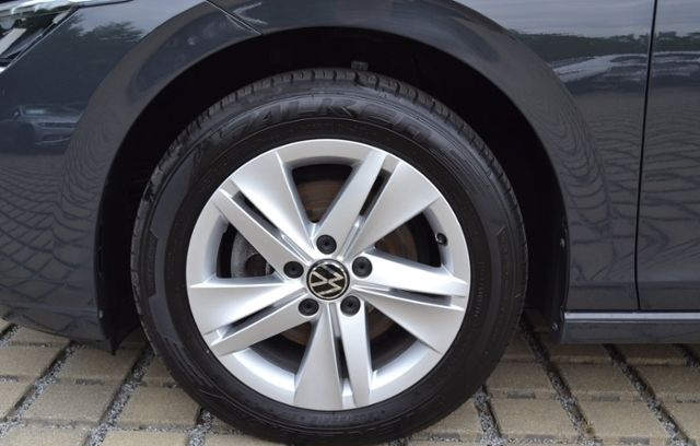 Volkswagen Golf VIII 2.0 TDI Life LED/NAVI+VZE/BUSINESS-PRE foto 7