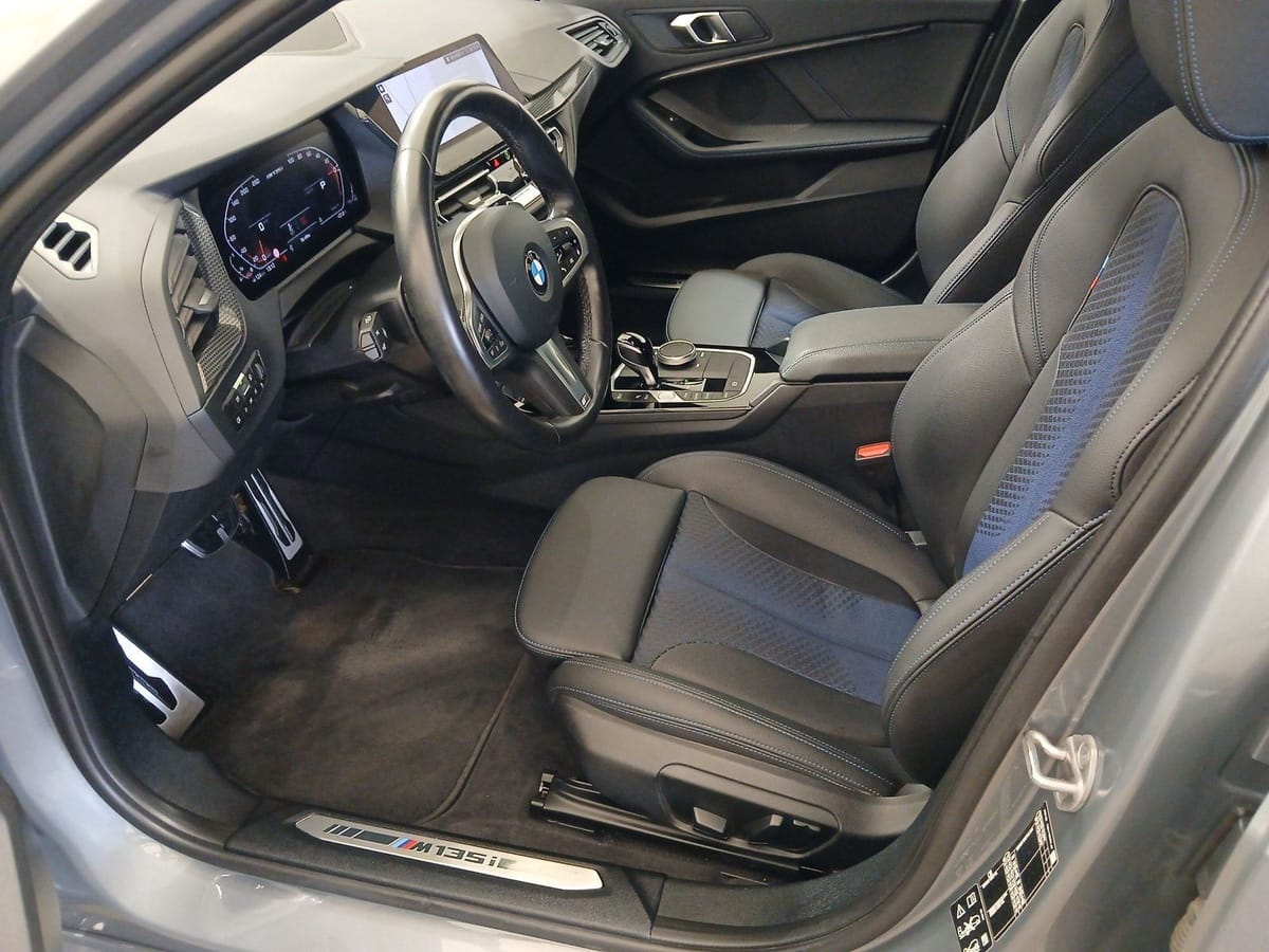 BMW M135i xDrive LiveCockpitProf Head-Up PDC HiFi foto 7