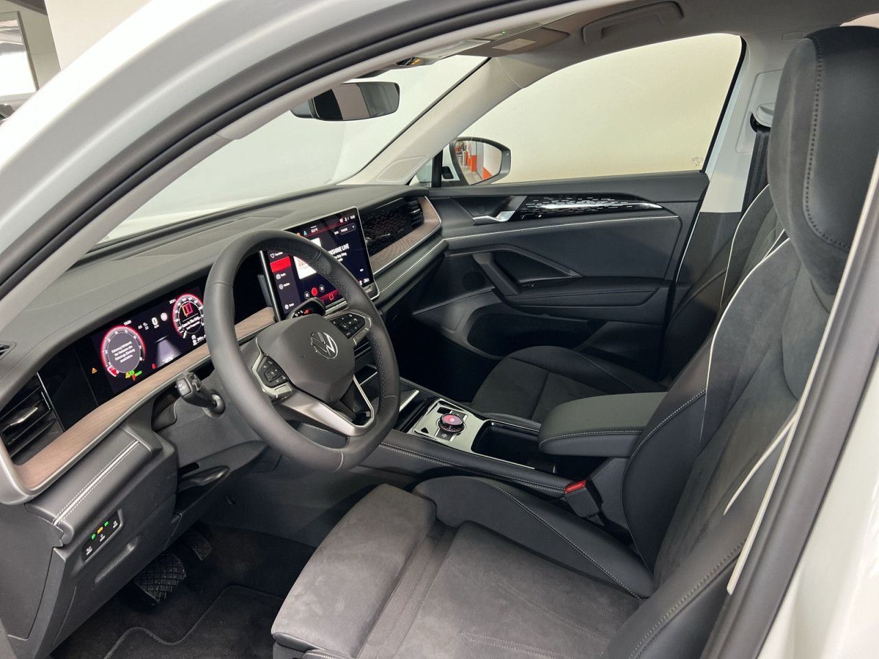 Volkswagen Tayron ELEGANCE 1.5 eTSI DSG AHK 7-SITZER LED foto 5