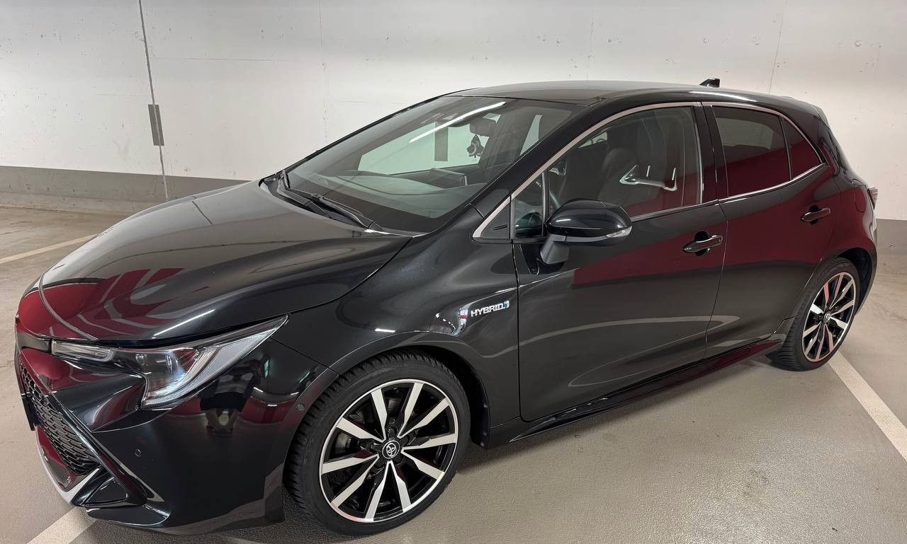 Toyota Corolla Hybrid GR Sport Black Edition foto 3