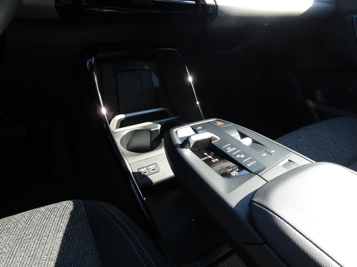 BMW iX1 xDrive30 Impressive Head-Up+StHz+StKlima+SHZ foto 18