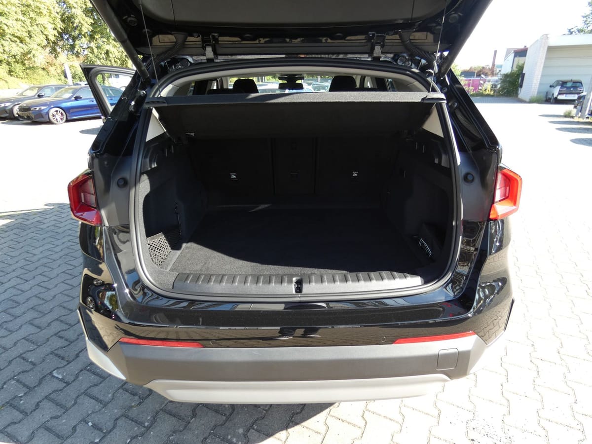 BMW iX1 xDrive30 Impressive Head-Up+StHz+StKlima+SHZ foto 22