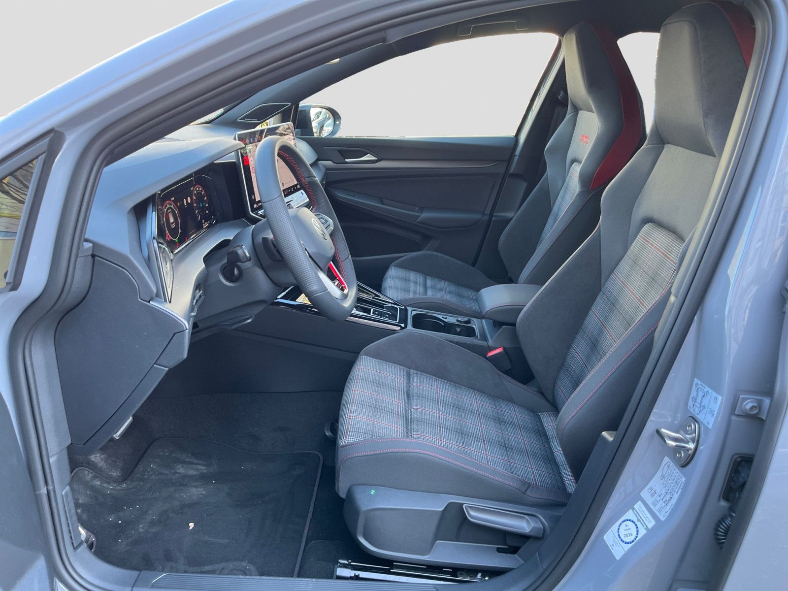 Volkswagen Golf GTI 2,0TSI 265 PS DSG 19" NAVI HARMAN KARDO foto 10