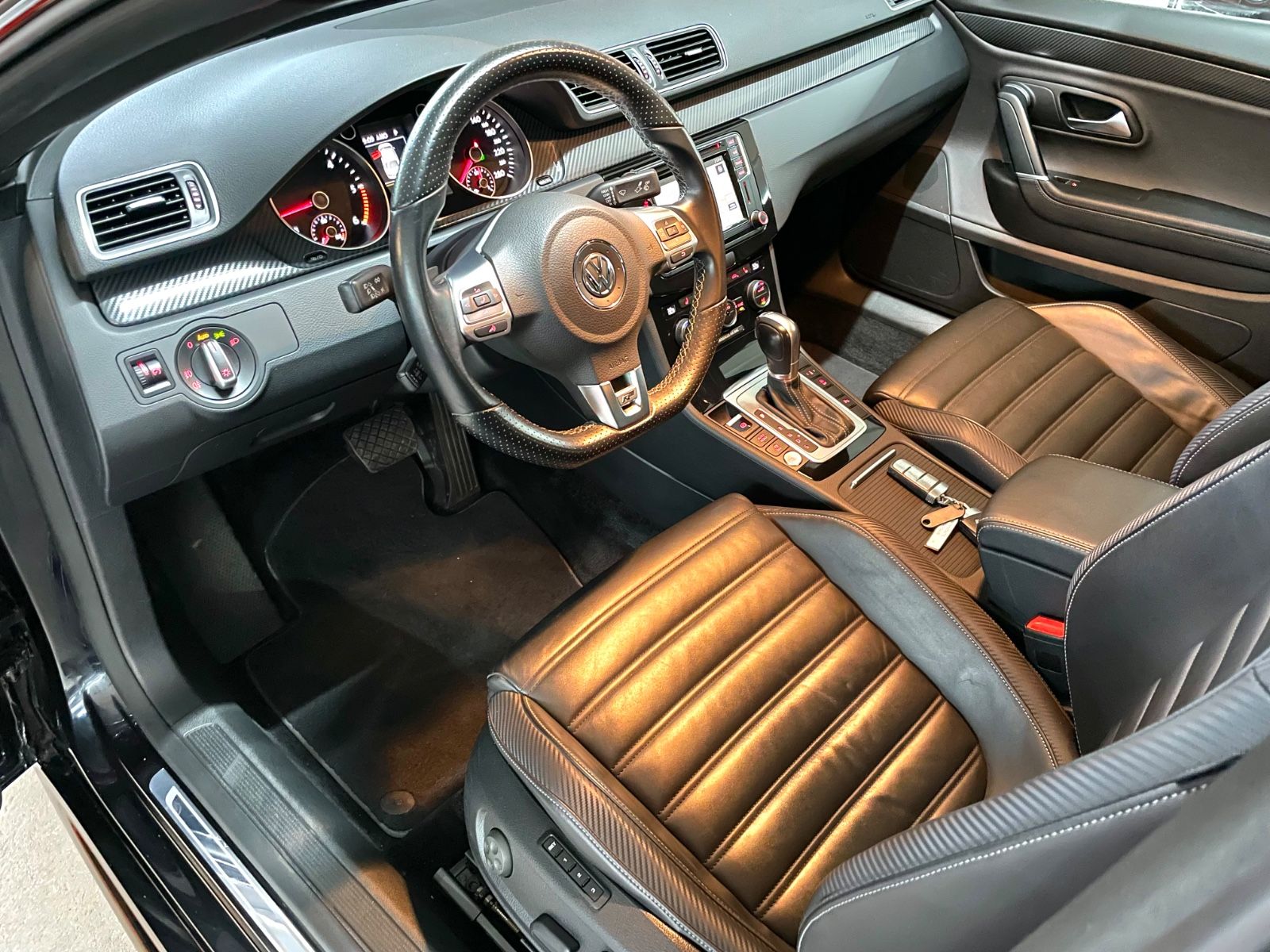 Volkswagen Passat CC 2.0 TDI Dynamic Black BMT R Line Pano foto 12