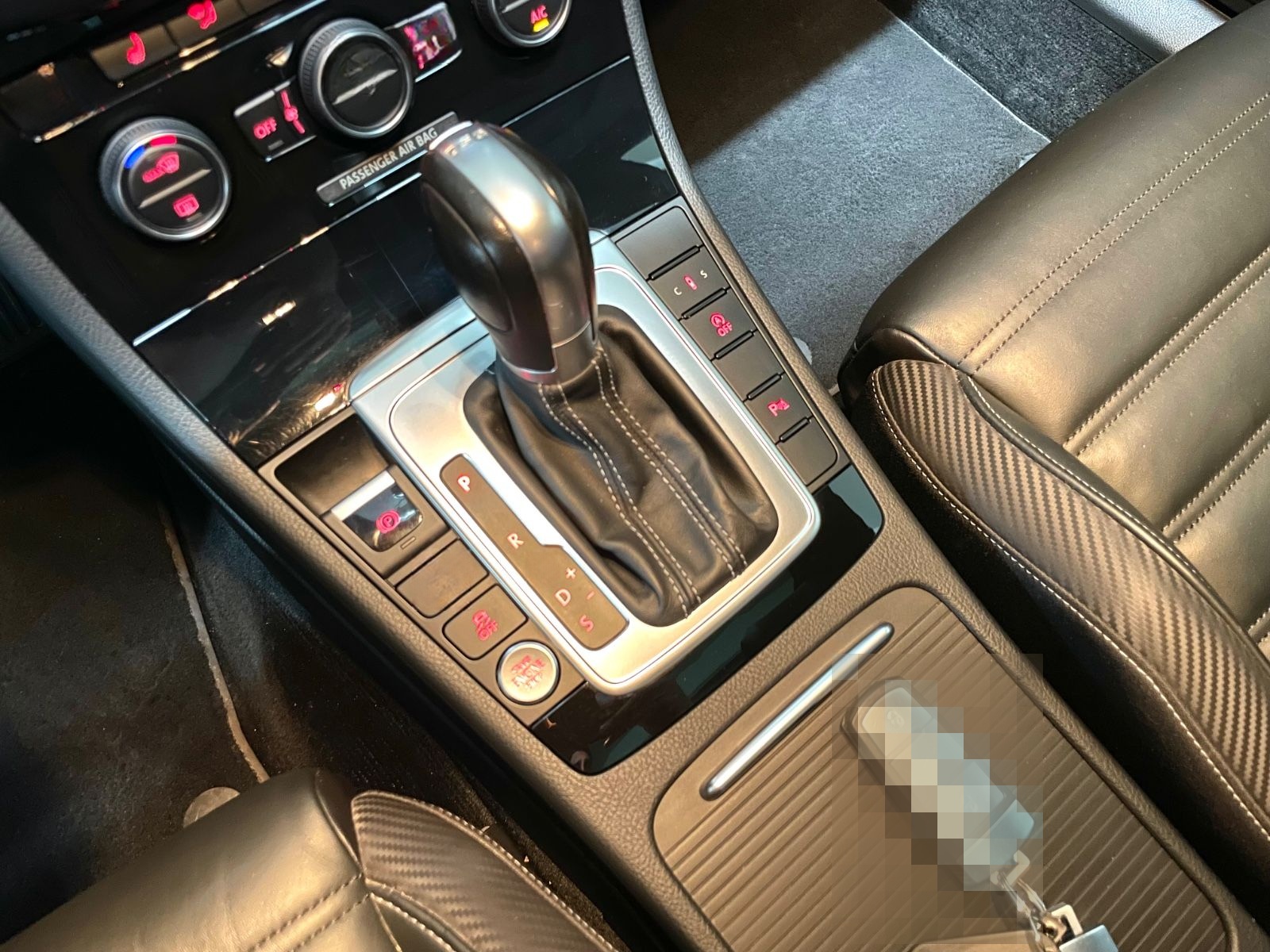 Volkswagen Passat CC 2.0 TDI Dynamic Black BMT R Line Pano foto 17