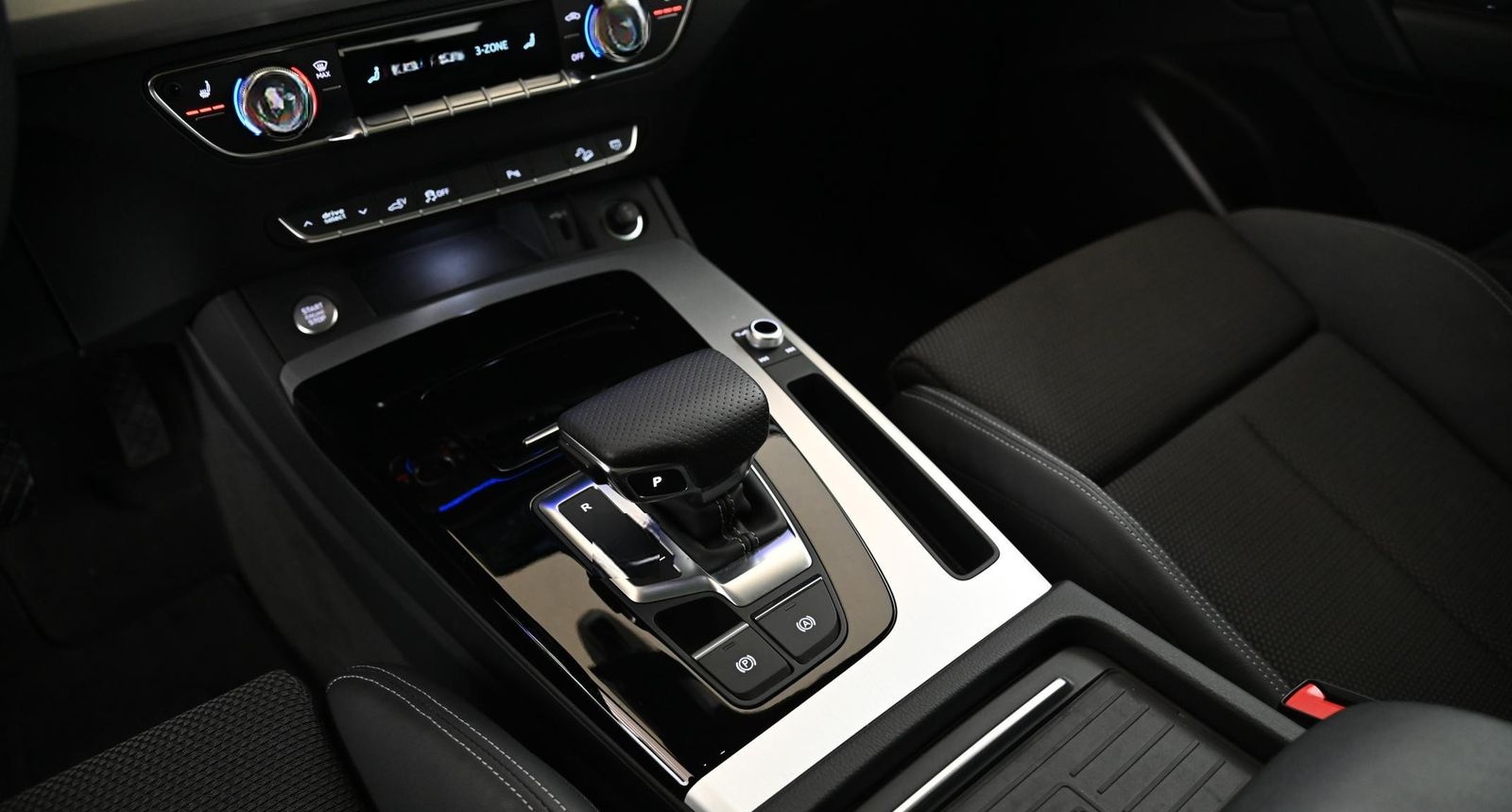 Audi Q5 50 TFSIe quattro S-Line+ MATRIX/MMI+/PANO/19 foto 14