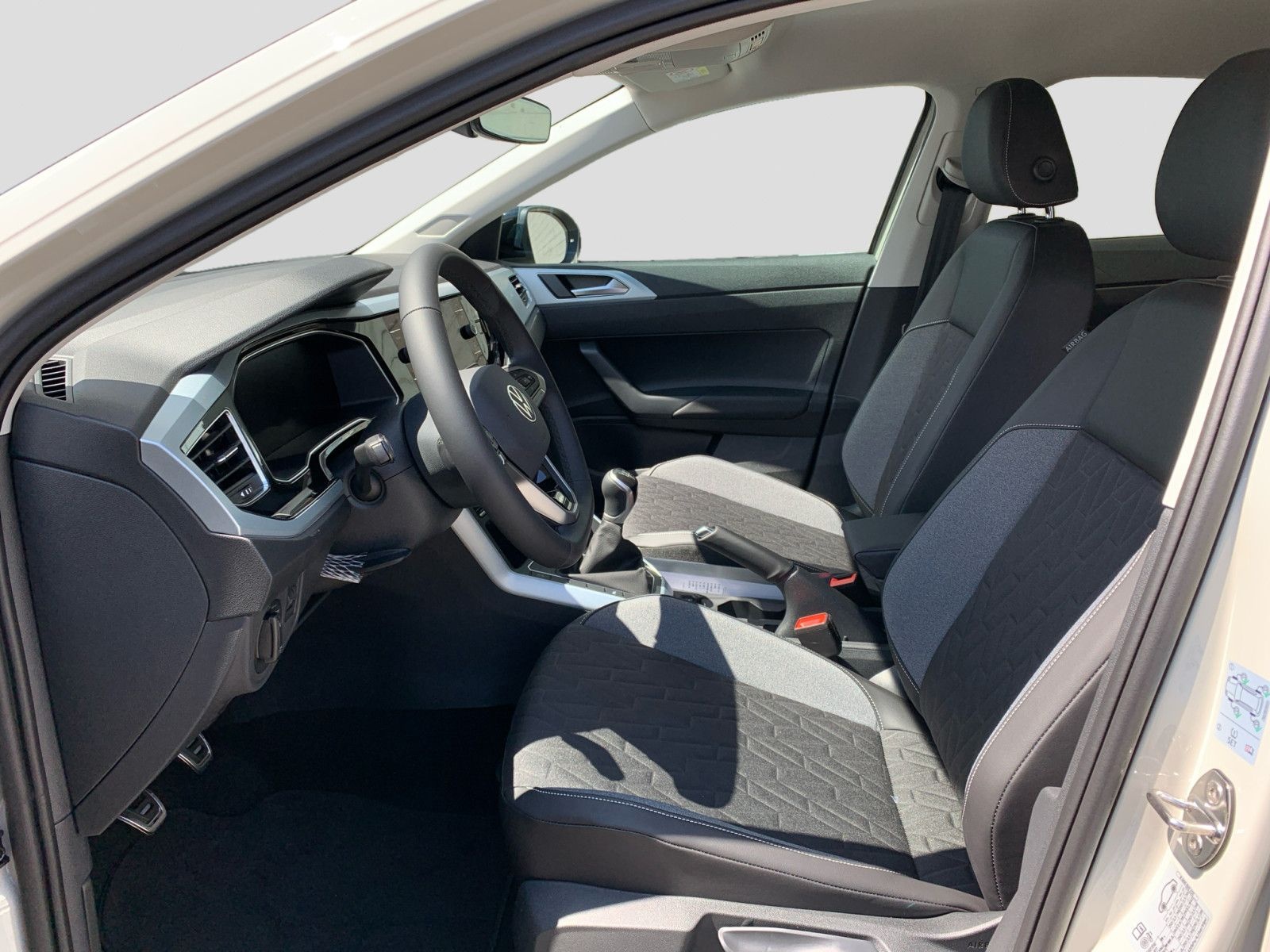 Volkswagen Taigo GOAL 1,0TSI 70kW PDC LED ALU CARPLAY foto 10
