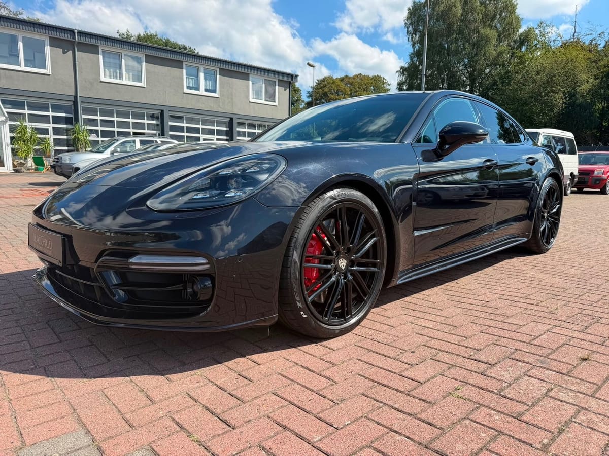 Porsche Panamera Turbo Nachtsicht Standheizung All Black
