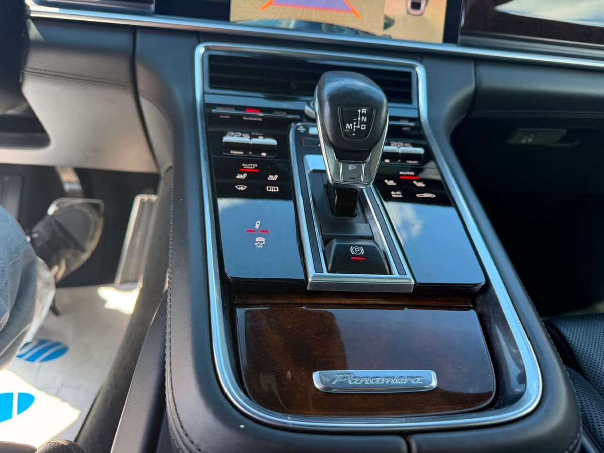 Porsche Panamera Turbo Nachtsicht Standheizung All Black foto 18