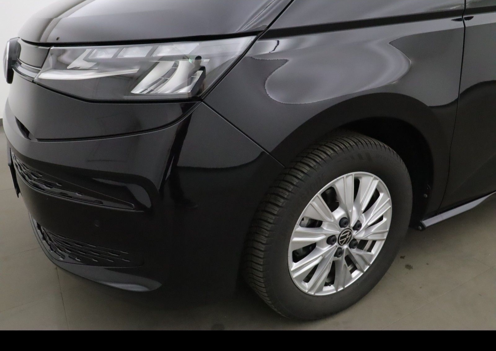 Volkswagen T7 MULTIVAN LIFE K 2.0 TDI DSG (+EURO6+NAVI) LED foto 3